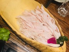 去骨鸭掌-老牌坊云南鱼豆花火锅(嵩山店)