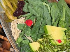 -老牌坊云南鱼豆花火锅(哈西万达店)