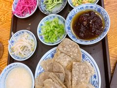 老北京炸灌肠-门框胡同百年卤煮(新街口店)