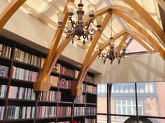 -钟书阁(松江泰晤士小镇店)