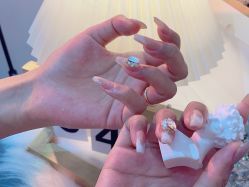 -艾珂·美甲美睫