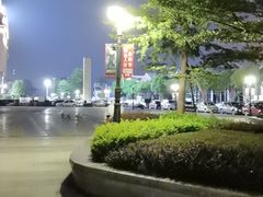 -雄伟美食(高沙中街店)