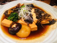 汁煮碟鱼头-炉胜·炉端烧·居酒屋