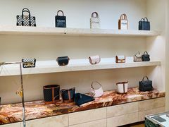 -CELINE(尚嘉中心店)