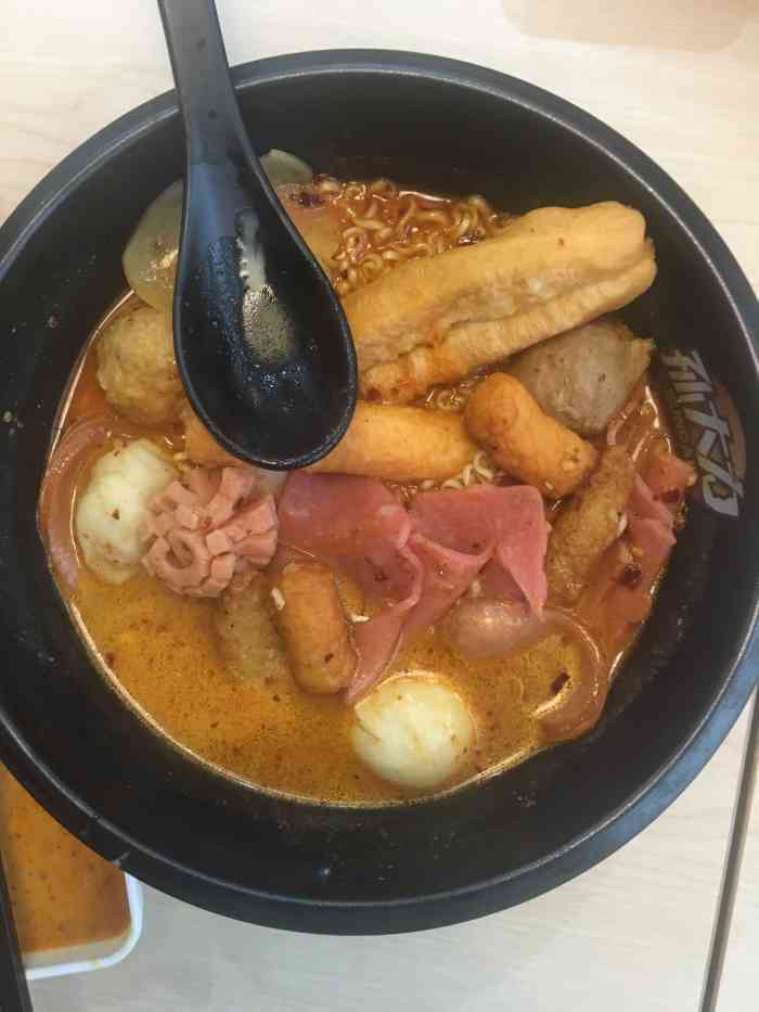 孙大力骨汤麻辣烫-"听同事说孙大力好吃 尝了尝确实还可以但.