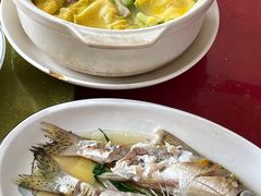 -湖边饭店