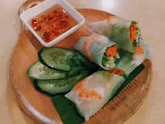 越南传统生包鲜虾春卷-来龙里 精致 东南亚餐室(万象城店)