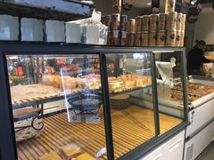 面包甜点陈列柜-吉美诺烘焙(公园北路店)