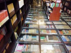 -钟书阁(松江泰晤士小镇店)