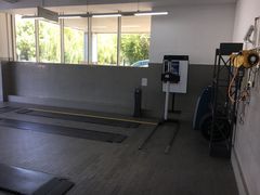 -上海星瀚奔驰4S店(红柳路店)