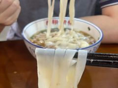 -裕新楼粉面馆·石磨手工粉(四方坪店)