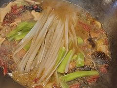-哈尔滨烧烤·山河村铁锅炖(交大店)