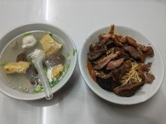 -松树干拌面店