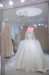-台湾蔡美月婚纱租赁