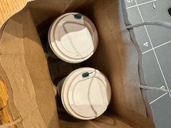 -星巴克(昆明机场III店)