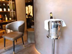 -wineapp葡萄酒餐吧(外滩金融中心店)