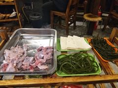 -地锅公社·现炒地锅鸡·地锅鱼·夜宵(罗锦路店)