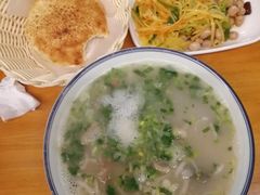 -刘记羊汤·烧饼夹肘子