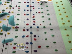 -蓝天攀岩-青少年训练(罗湖益田假日广场店)