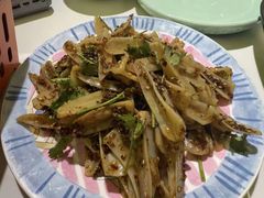 -嗨辣小聚·盘锦河蟹·海鲜烧烤龙虾(盘锦十年好店)