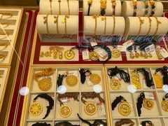 -恒一珠宝·回收黄金钻石奢侈品(灵岩南路店)