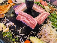-豚豚家돈돈가韩国锅盖烤肉(新北万达店)