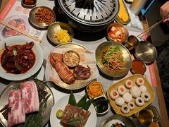 -草家酱蟹炭火烤肉店(珲春南路一店)