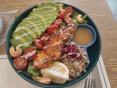 三文鱼波奇碗-沏点Trattoria意大利餐厅(新街口店)