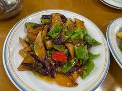 -鹤乡东北菜(崮山路店)