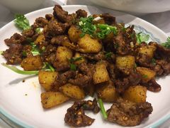 香辣孜然牛肉串-犇逸·乐山跷脚牛肉·四川现炒(览海店)