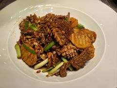 -闫府私房菜·老字号(恒隆店)