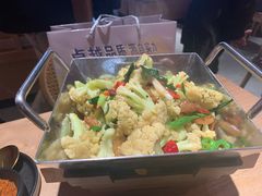 -川堂风·跷脚牛肉·乐山爆炒(宝山日月光店)