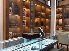 -回瑞眼镜·蔡司·依视路官方授权店(广益路万达店)