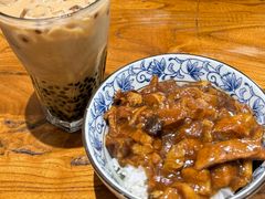 卤肉饭&nbsp;珍珠奶茶-小泉居(水坑尾店 )