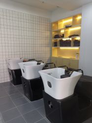 -Coo Hair salon