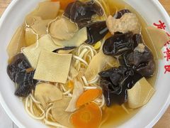 罗汉浇头净素面-龙华素斋(龙华路店)