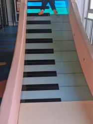 -动力星球家庭亲子游乐中心