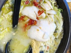 酸菜鱼米线-过桥缘·过桥米线(鲁能城店)