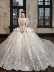 -Renee芮亦婚纱