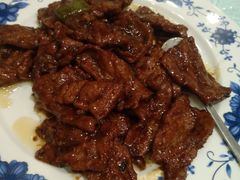 蚝油牛肉-梅龙镇酒家(南京西路总店)