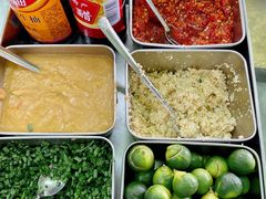 -四川小胡子海鲜(丁村万人海鲜广场店)