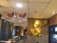 大堂-麦当劳(江湾镇店)