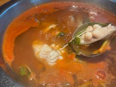 -野山舂·贵州现舂酸汤火锅(鸿通城店)