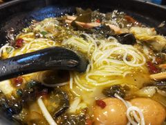 老坛酸菜-渝和喵叔米线(南坪万达店)
