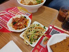 -顺溜·手工刀削面·黑金店(铜锣湾店)