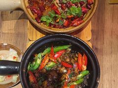 -有红鸡毛店·砂锅菜(抚琴夜市店)
