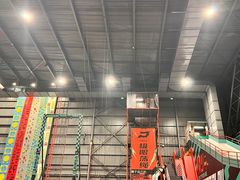 -极限PLAY运动娱乐新世界·团建派对表演休闲馆·室内高空游乐园