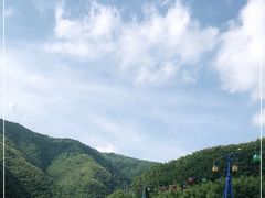 -浙东第一尖雪山欢乐谷