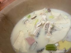 -滇香肴·云南菜蒸汽石锅鱼(云南北路店)