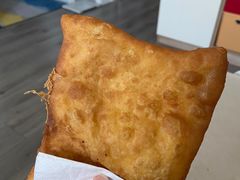 附近的鸡蛋包-老西关黄老太牛肉烧饼